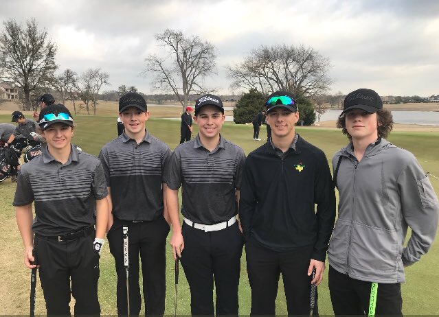 Boys golf team places 9th