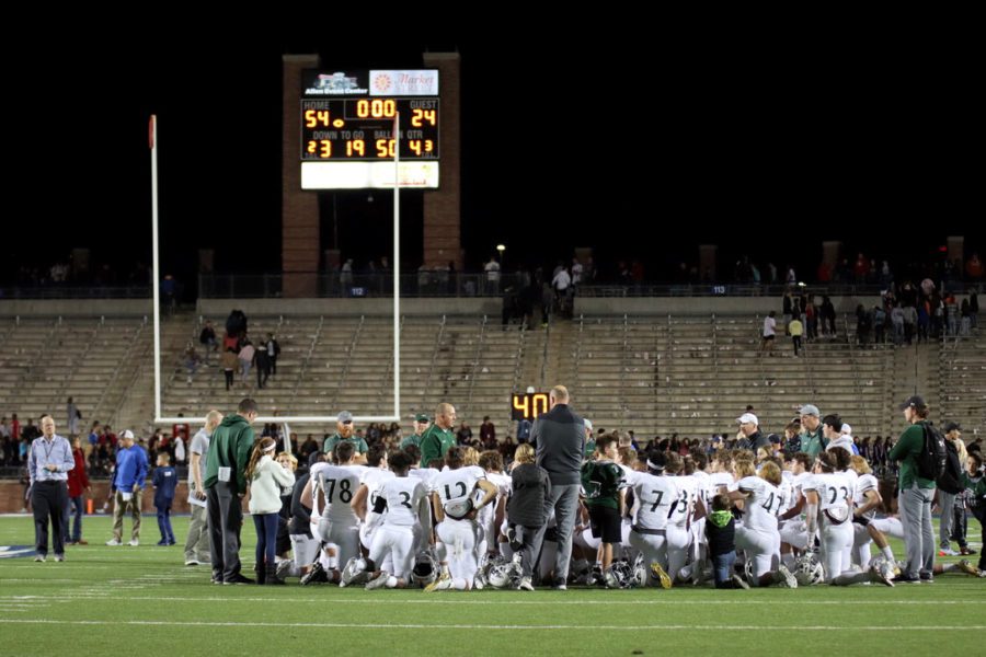 Varsity+football+reflects+on+their+loss+against+Allen.++While+they+put+up+a+fight%2C+the+boys+lost+54-14.+They+will+play+Plano+on+the+road+this+Friday%2C+Nov.+9.+