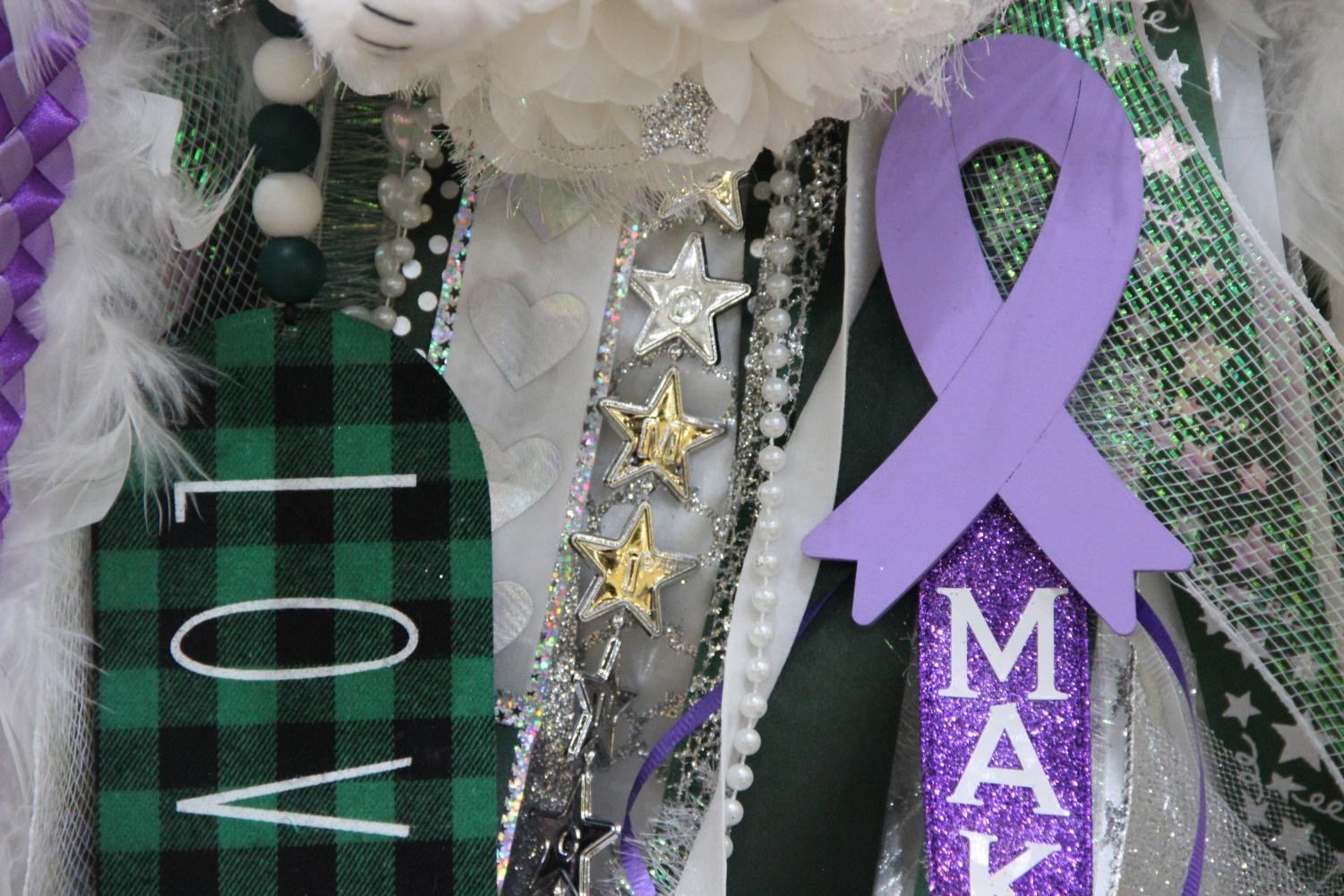 Mums, garters highlight Texas Homecoming tradition – Eagle Nation