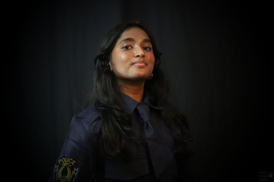 Clue: On Stage will be junior Anushree Ganeshs first production in the department. Ganesh is currently enrolled in the Varsity Production Acting and JV Musical classes. She has been doing classical and dramatic dancing since she was three, and only recently started high school theatre.
